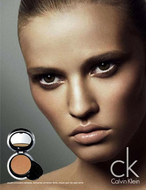 Lara Stone para Calvin Klein en 2008