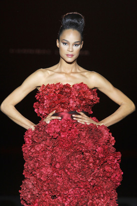 Vestido de Hannibal Laguna de Rosas