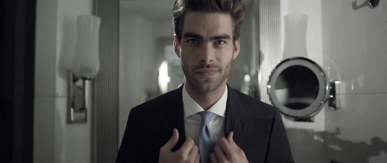 Jon Kortajarena y Lin Chiling promocionan la el Fashion Show de Hugo Boss en Sanghai