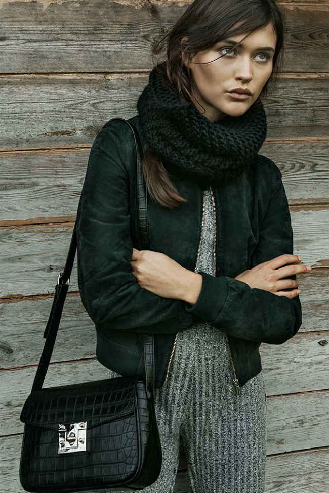 CHLOE IN THE WOODS 5