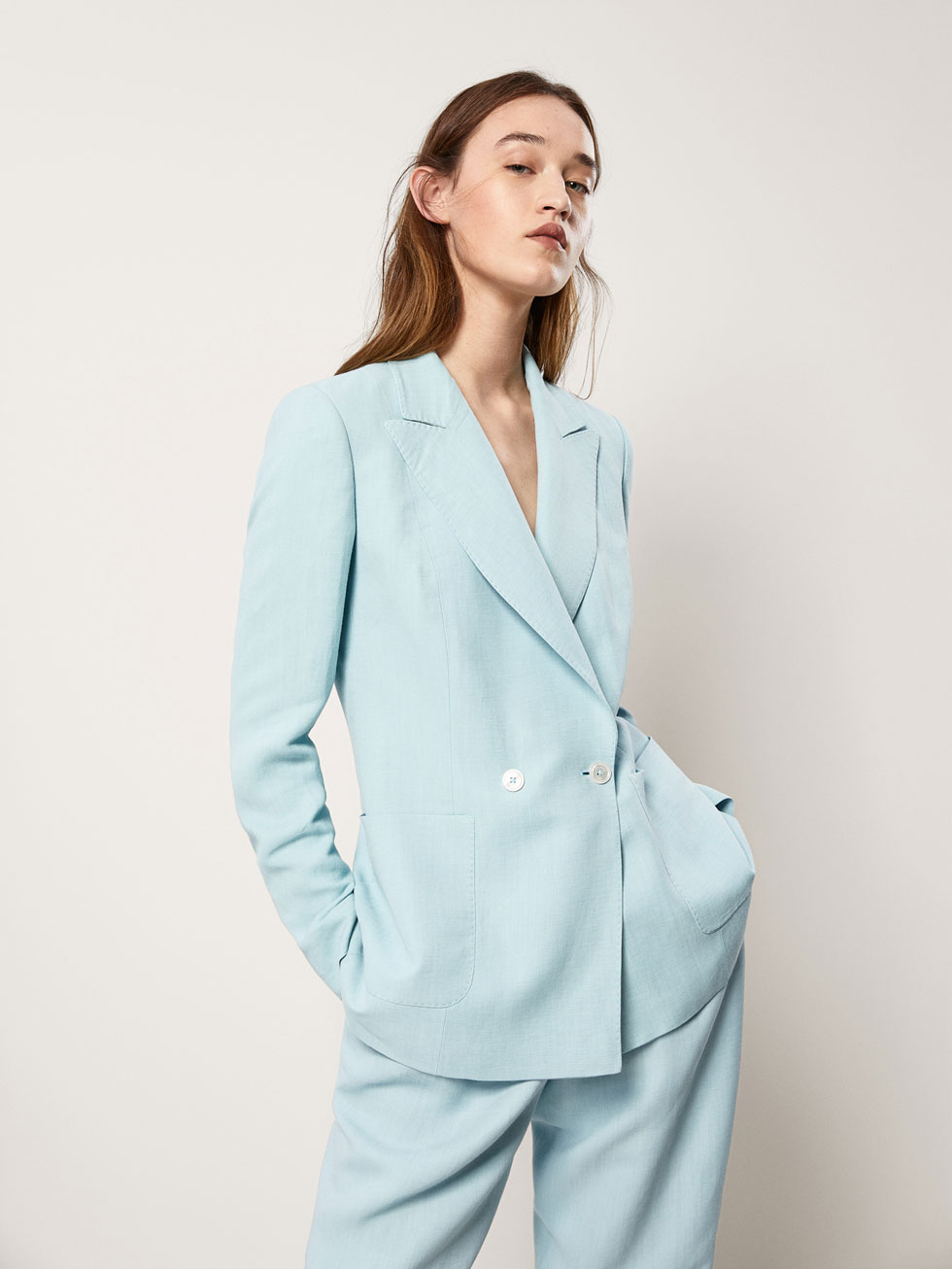 aceleración polla Aprovechar Trajes de chaqueta mujer colección Massimo Dutti primavera verano 2018: una  nueva versión de feminidad - Modalia.es
