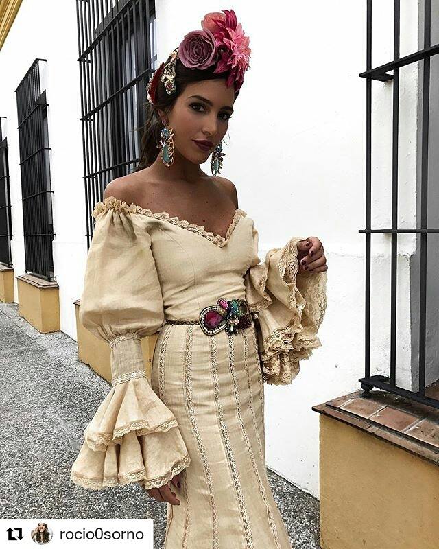constante Península para jugar Aurora Gaviño, la diseñadora favorita de Rocío Osorno para los trajes de  flamenca de la feria - Modalia.es