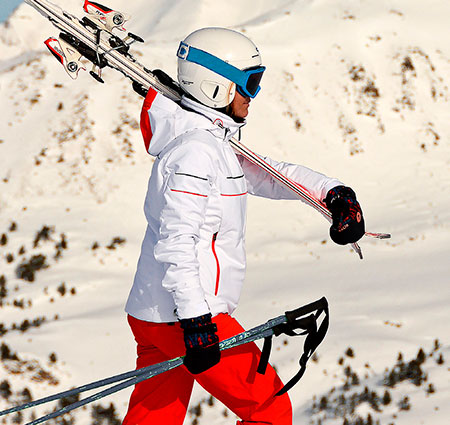 Como vestir para ir nieve a esquiar - Modalia.es