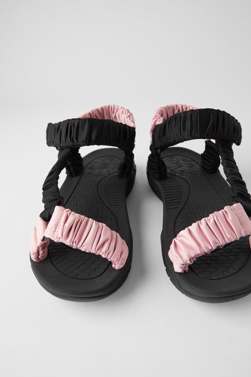 La sandalia deportiva de Zara que va a triunfar este verano