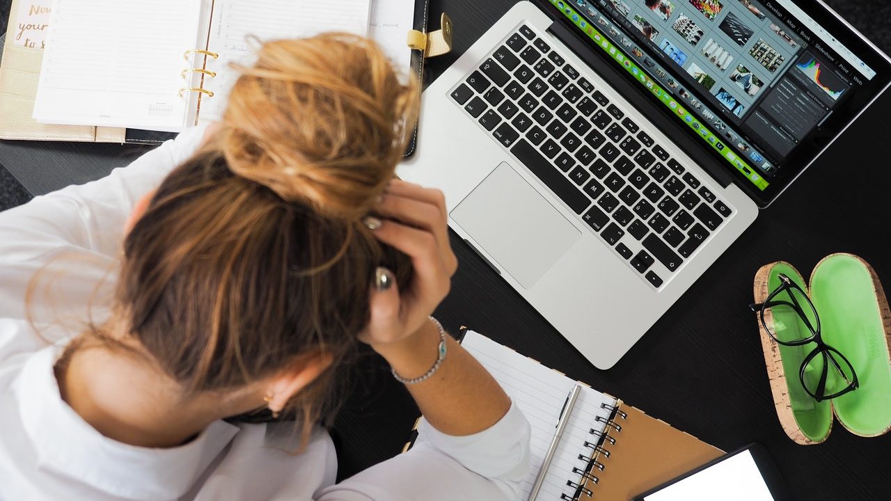 Causas de la caída del cabello en la mujer